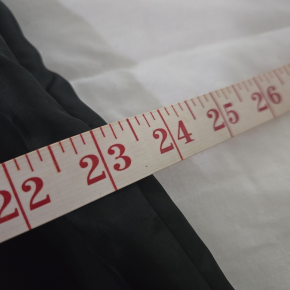 💝 2/$15 or 3/$20  Worthington Black Pleated Tafetta Skirt - Picture 6 of 8